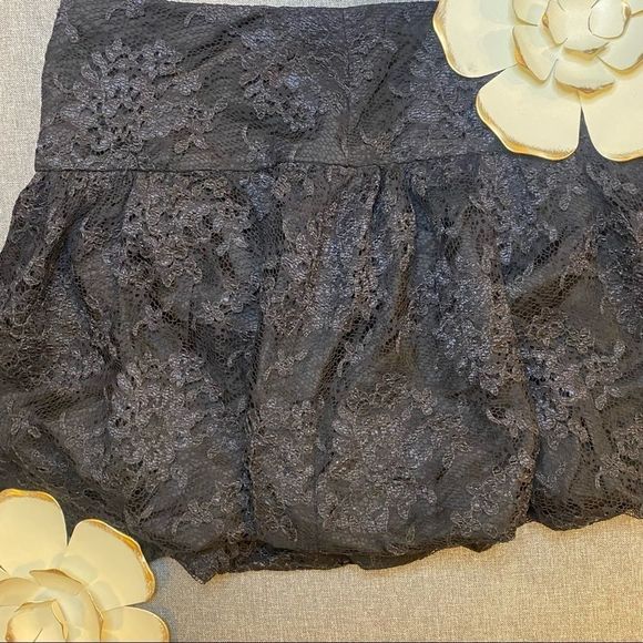 Bebe Black Mini Bubble Skirt Size Medium - Picture 2 of 6